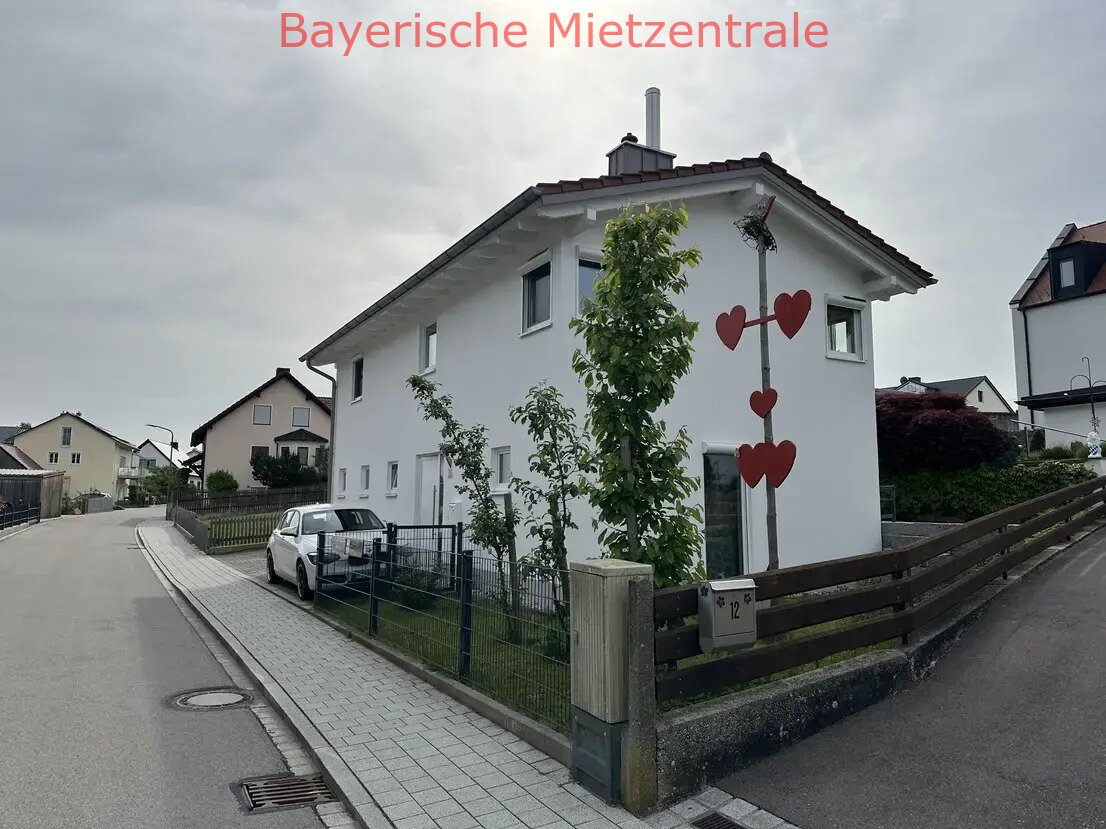 ***BAYERISCHE MIETZENTRALE: Attraktives und freistehendes 120 qm Einfamilienhaus!!!***