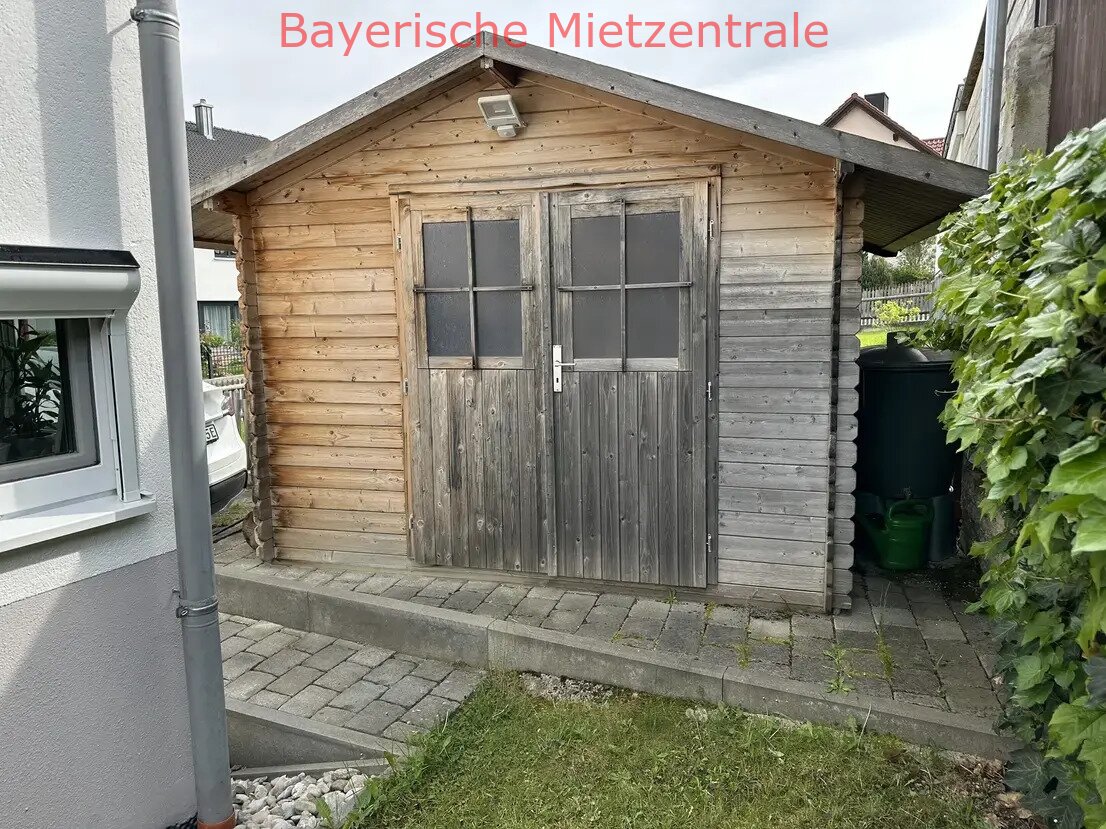 ***BAYERISCHE MIETZENTRALE: Attraktives und freistehendes 120 qm Einfamilienhaus!!!***