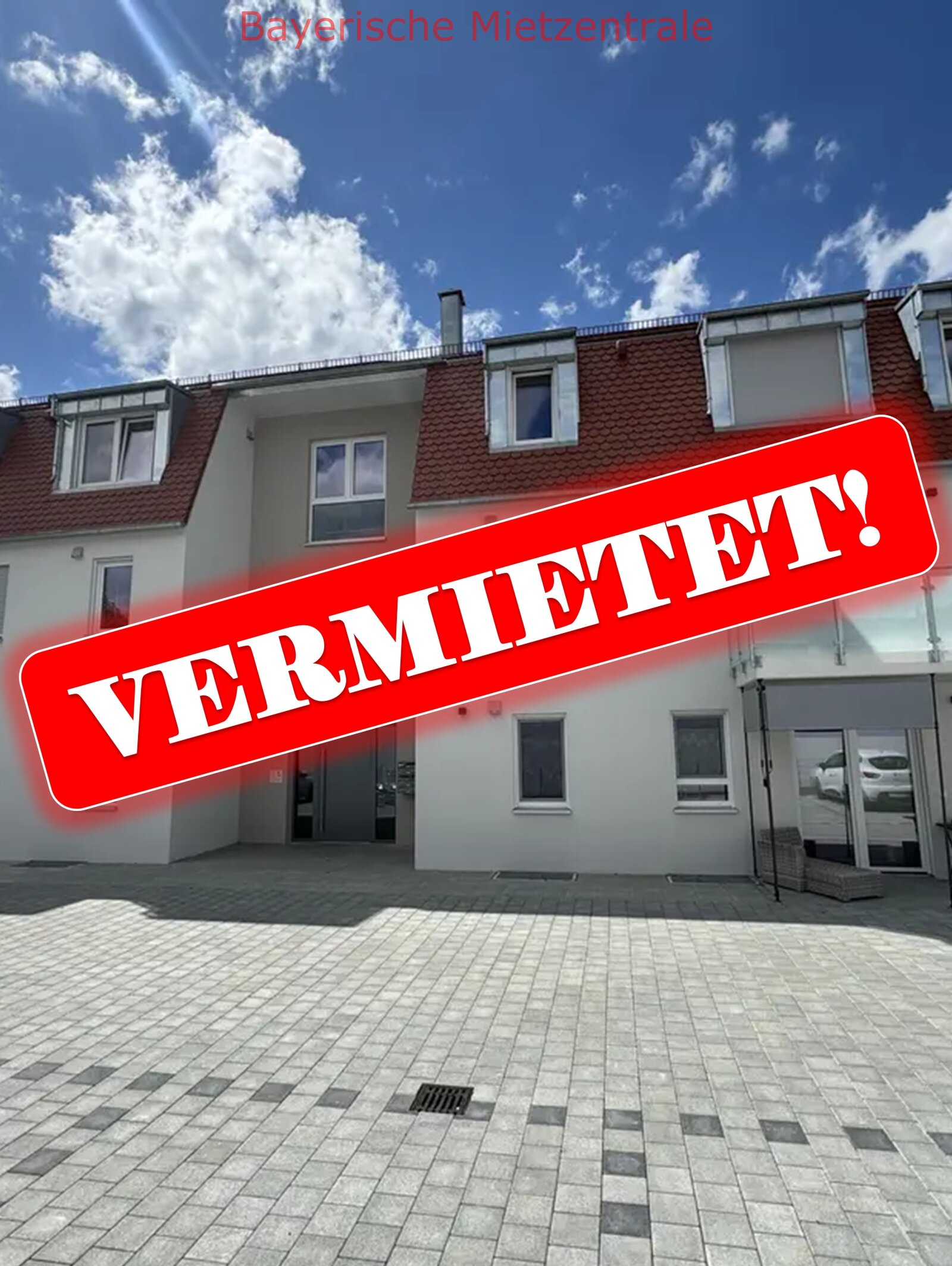 ***BAYERISCHE MIETZENTRALE: Helle 3-Zimmer-DG-Wohnung mit Balkon und Einbauküche!!!***
