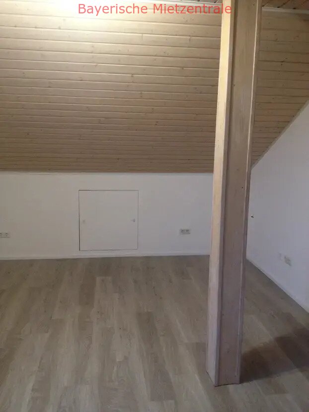 ***BAYERISCHE MIETZENTRALE: Schöne klimatisierte 3,5 Zimmer Wohnung!!!***