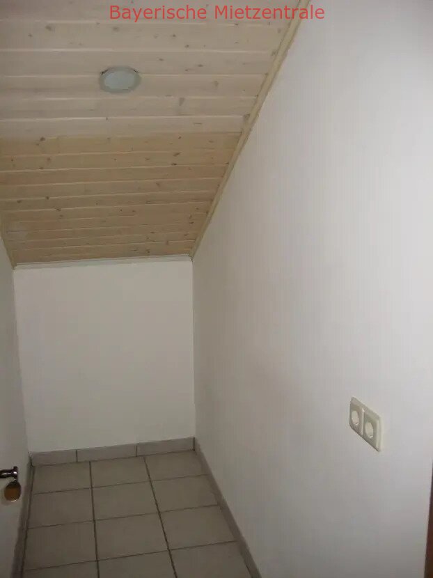 ***BAYERISCHE MIETZENTRALE: Schöne klimatisierte 3,5 Zimmer Wohnung!!!***