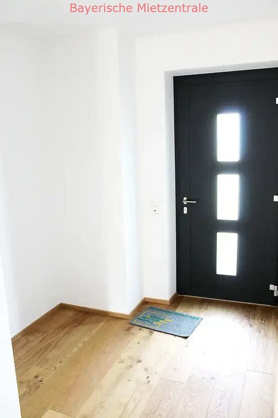 ***BAYERISCHE MIETZENTRALE: Großzügiges Haus mit traumhaftem Ausblick von der Dachterasse in Obergriesbach!!!***