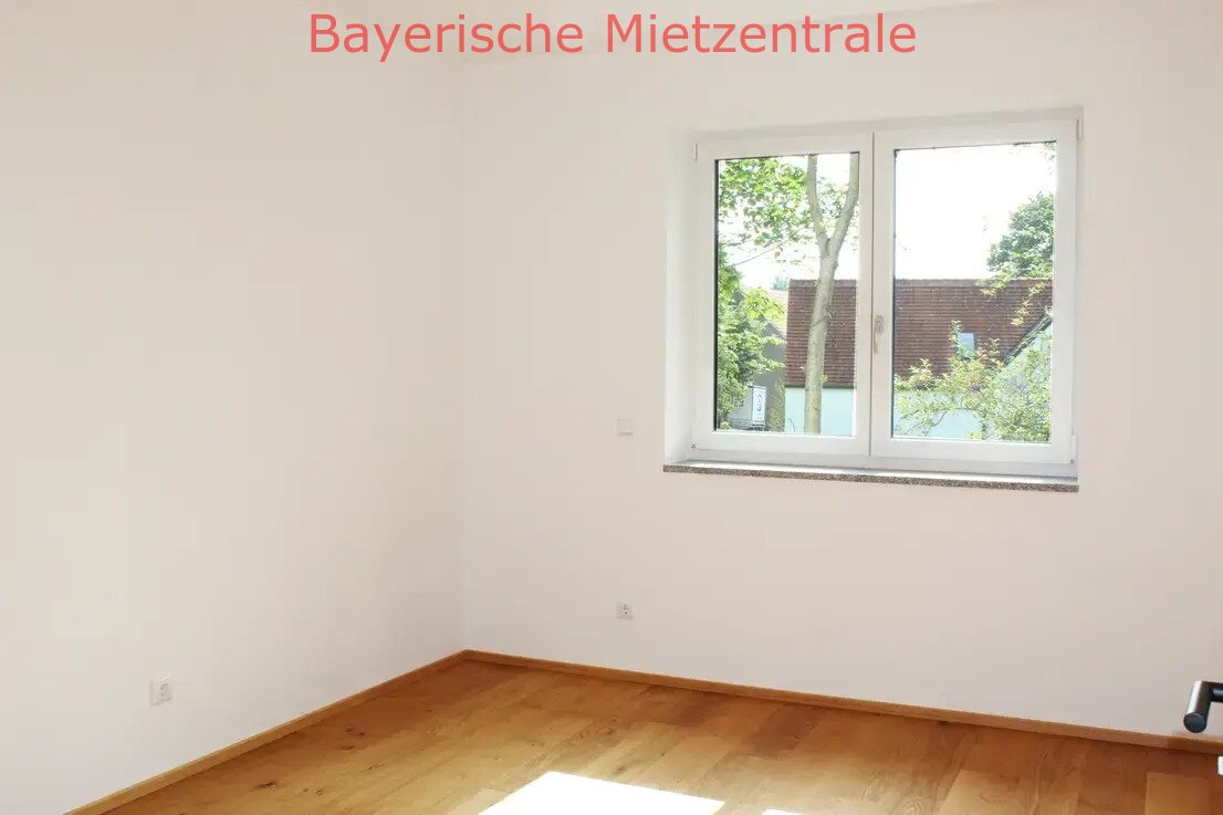 ***BAYERISCHE MIETZENTRALE: Großzügiges Haus mit traumhaftem Ausblick von der Dachterasse in Obergriesbach!!!***