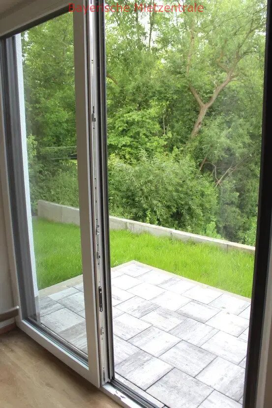 ***BAYERISCHE MIETZENTRALE: Großzügiges Haus mit traumhaftem Ausblick von der Dachterasse in Obergriesbach!!!***