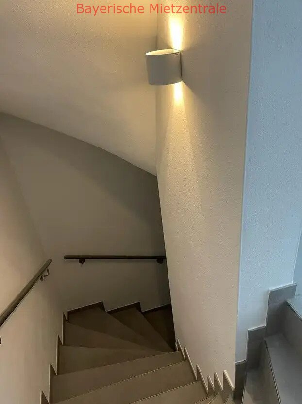 ***BAYERISCHE MIETZENTRALE: Geräumiges Reiheneckhaus mit 5 Zimmer in Buchloe-Lindenberg!!!***