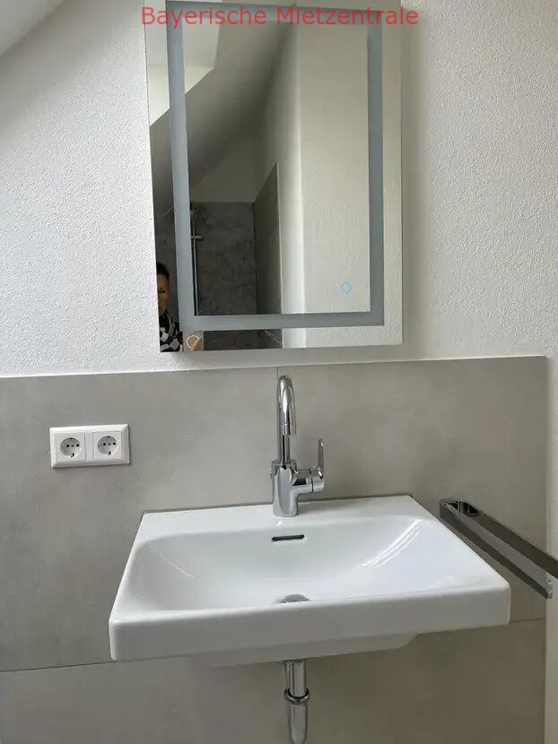 ***BAYERISCHE MIETZENTRALE: Geräumiges Reiheneckhaus mit 5 Zimmer in Buchloe-Lindenberg!!!***