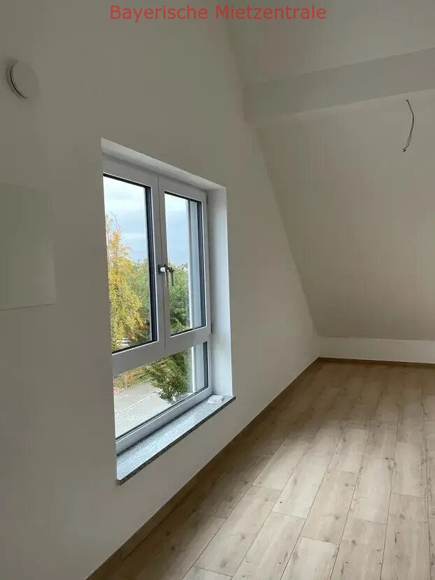 ***BAYERISCHE MIETZENTRALE: Geräumiges Reiheneckhaus mit 5 Zimmer in Buchloe-Lindenberg!!!***