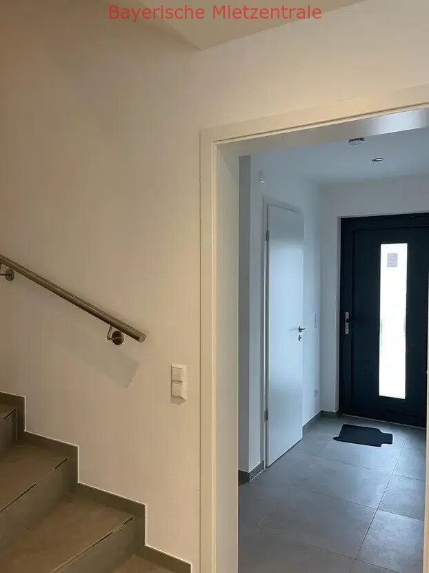 ***BAYERISCHE MIETZENTRALE: Geräumiges Reiheneckhaus mit 5 Zimmer in Buchloe-Lindenberg!!!***