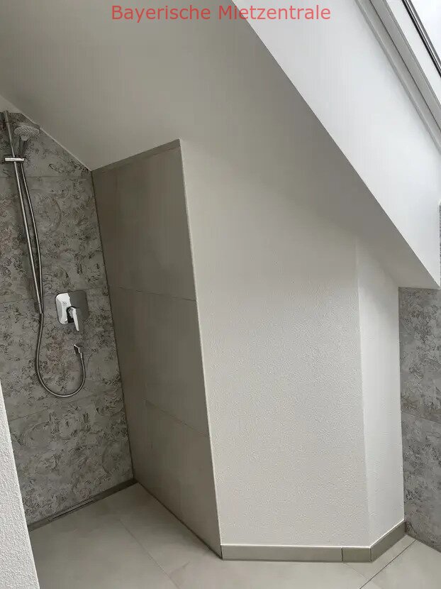 ***BAYERISCHE MIETZENTRALE: Geräumiges Reiheneckhaus mit 5 Zimmer in Buchloe-Lindenberg!!!***