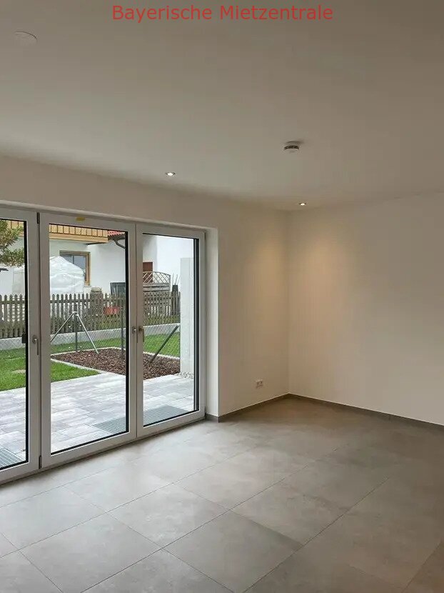 ***BAYERISCHE MIETZENTRALE: Geräumiges Reiheneckhaus mit 5 Zimmer in Buchloe-Lindenberg!!!***