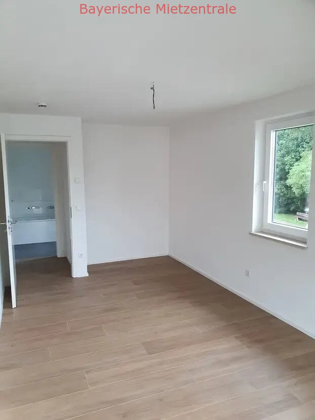 ***BAYERISCHE MIETZENTRALE: Exklusive, neuwertige 3-Zimmer-Wohnung mit luxuriöser Innenausstattung mit Balkon in Waldtrudering!!!***