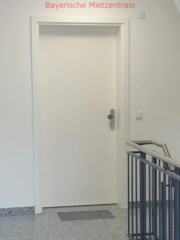 ***BAYERISCHE MIETZENTRALE: Exklusive, neuwertige 3-Zimmer-Wohnung mit luxuriöser Innenausstattung mit Balkon in Waldtrudering!!!***