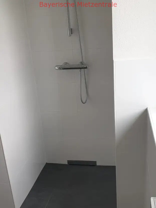 ***BAYERISCHE MIETZENTRALE: Exklusive, neuwertige 3-Zimmer-Wohnung mit luxuriöser Innenausstattung mit Balkon in Waldtrudering!!!***