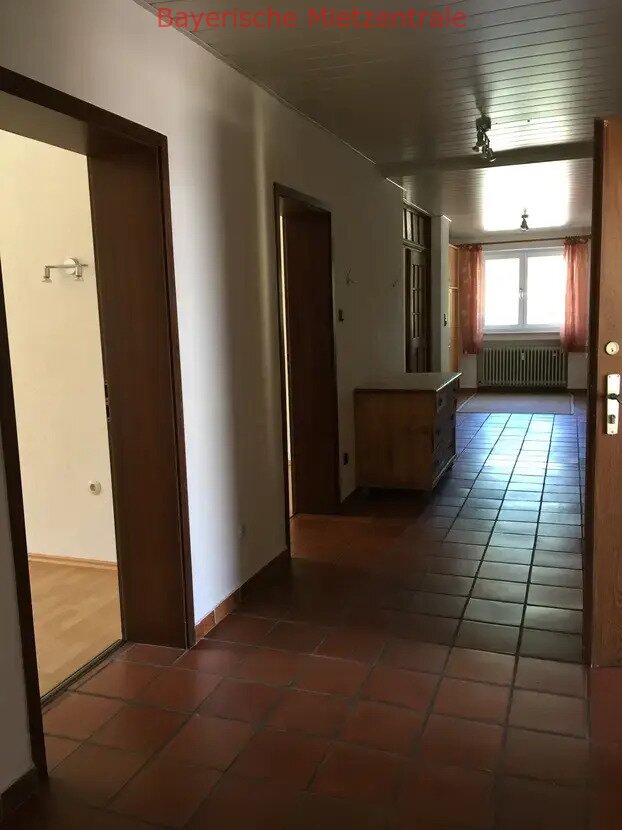 ***BAYERISCHE MIETZENTRALE: Haus als Wohnung auf einer Ebene mit herrlichem Garten in Wiesent!!!***