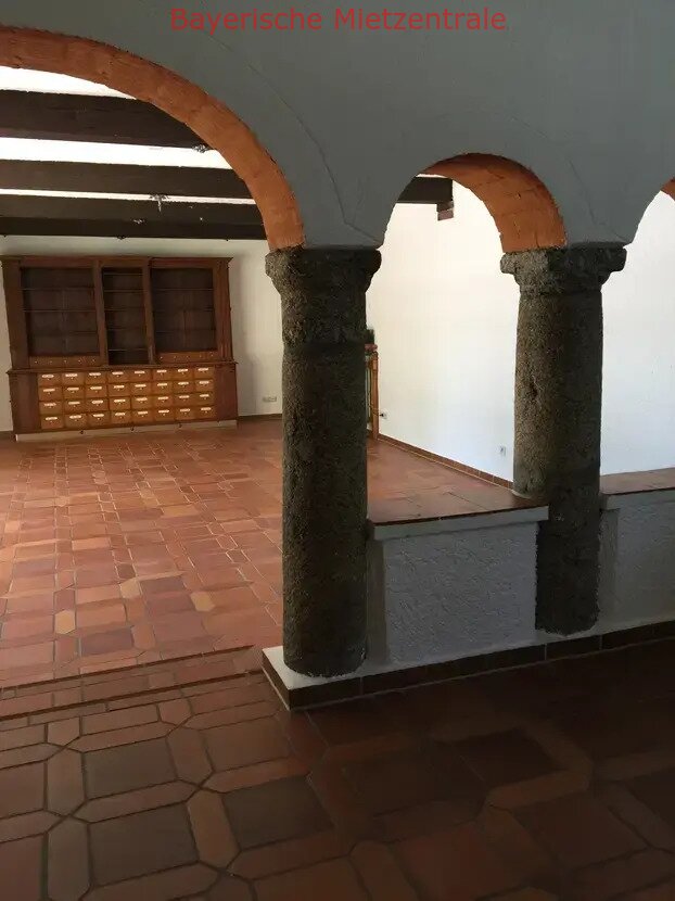 ***BAYERISCHE MIETZENTRALE: Haus als Wohnung auf einer Ebene mit herrlichem Garten in Wiesent!!!***