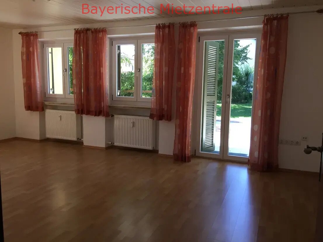***BAYERISCHE MIETZENTRALE: Haus als Wohnung auf einer Ebene mit herrlichem Garten in Wiesent!!!***
