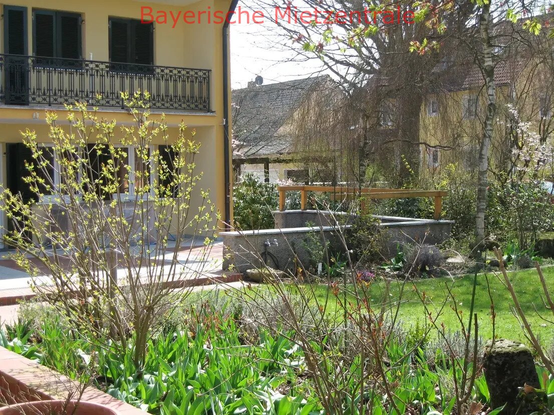 ***BAYERISCHE MIETZENTRALE: Haus als Wohnung auf einer Ebene mit herrlichem Garten in Wiesent!!!***