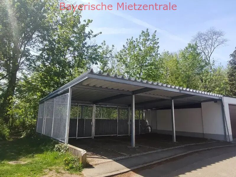 ***BAYERISCHE MIETZENTRALE: Energie A+ - lichtdurchflutete 4-Zimmerwohnung mit 2 PKW-Stellplätzen und herrlichem Garten!!!***