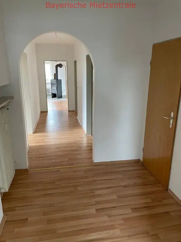 ***BAYERISCHE MIETZENTRALE: Ansprechende 4-Zimmer-Wohnung in Neustadt Waldnaab!!!***