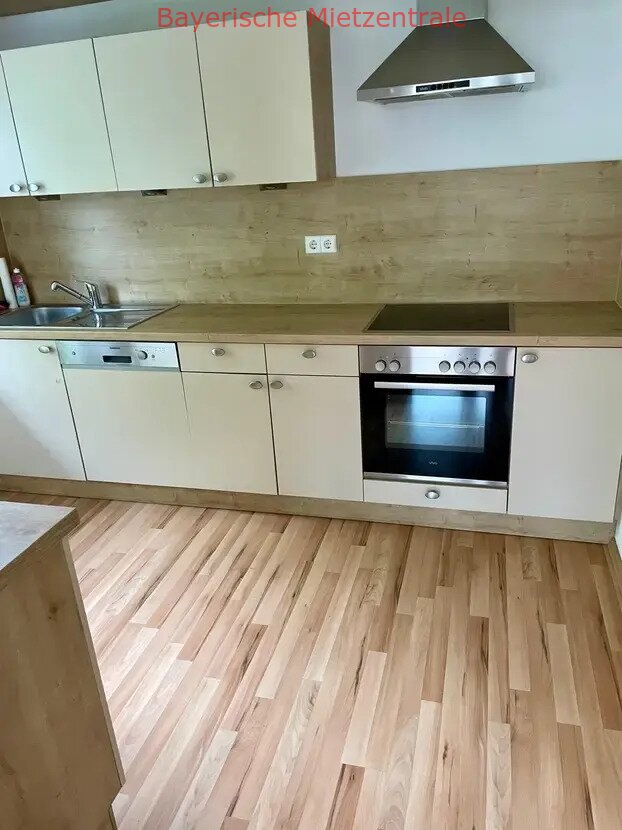 ***BAYERISCHE MIETZENTRALE: Ansprechende 4-Zimmer-Wohnung in Neustadt Waldnaab!!!***