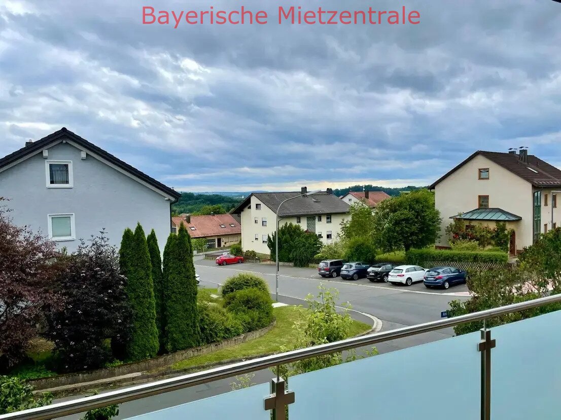 ***BAYERISCHE MIETZENTRALE: Ansprechende 4-Zimmer-Wohnung in Neustadt Waldnaab!!!***
