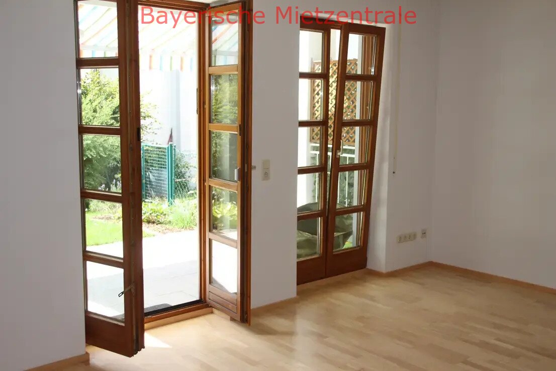 ***BAYERISCHE MIETZENTRALE: Stilvolle, vollst. renovierte 3-Raum-Erdgeschosswohnung mit geh. Innenausstattung!!!***