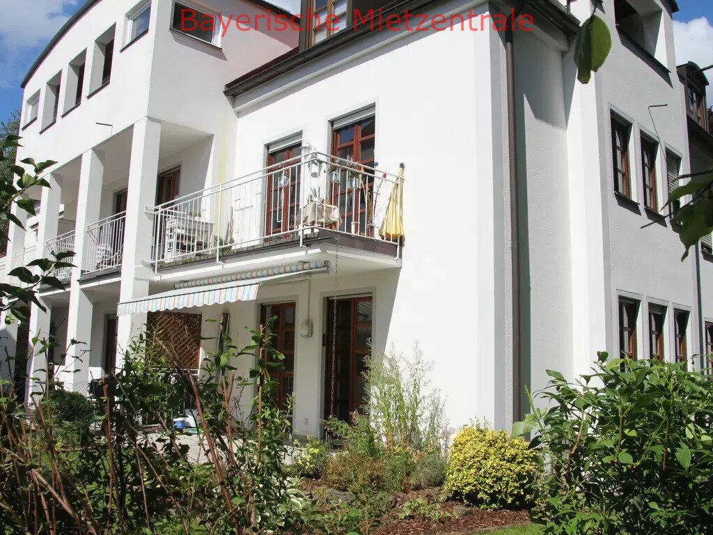 ***BAYERISCHE MIETZENTRALE: Stilvolle, vollst. renovierte 3-Raum-Erdgeschosswohnung mit geh. Innenausstattung!!!***