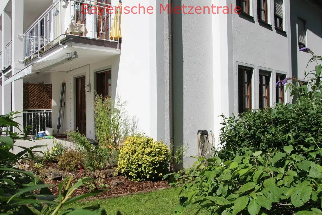 ***BAYERISCHE MIETZENTRALE: Stilvolle, vollst. renovierte 3-Raum-Erdgeschosswohnung mit geh. Innenausstattung!!!***