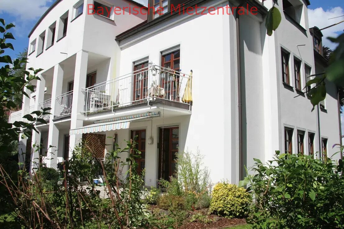 ***BAYERISCHE MIETZENTRALE: Stilvolle, vollst. renovierte 3-Raum-Erdgeschosswohnung mit geh. Innenausstattung!!!***