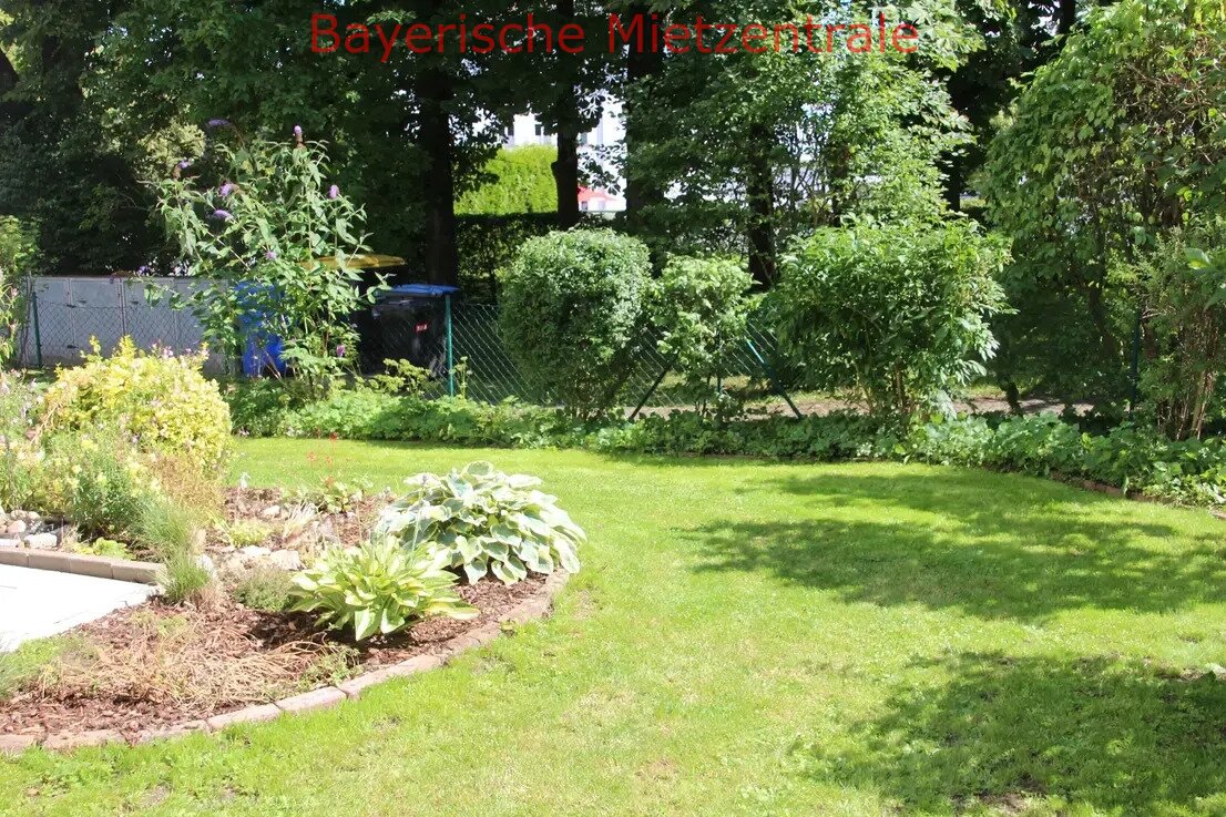 ***BAYERISCHE MIETZENTRALE: Stilvolle, vollst. renovierte 3-Raum-Erdgeschosswohnung mit geh. Innenausstattung!!!***