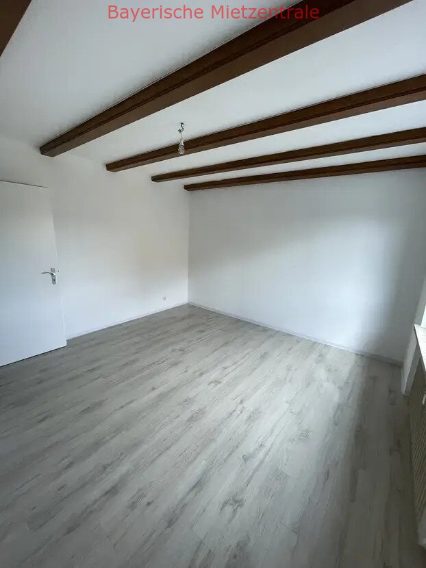 ***BAYERISCHE MIETZENTRALE: 3-Zimmer-Wohnung mit Balkon und EBK in Regensburg!!!***