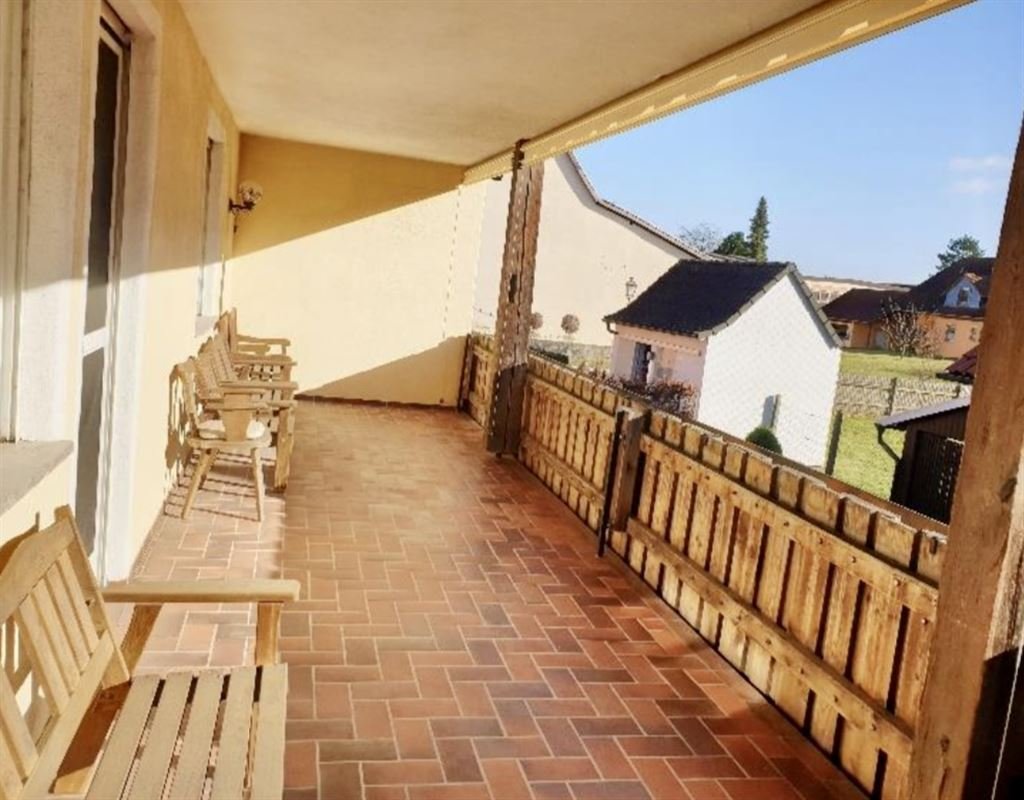 MEGA - Interessant: 2x MFH mit je 2 WE, saniert/ renoviert, 3 Garagen