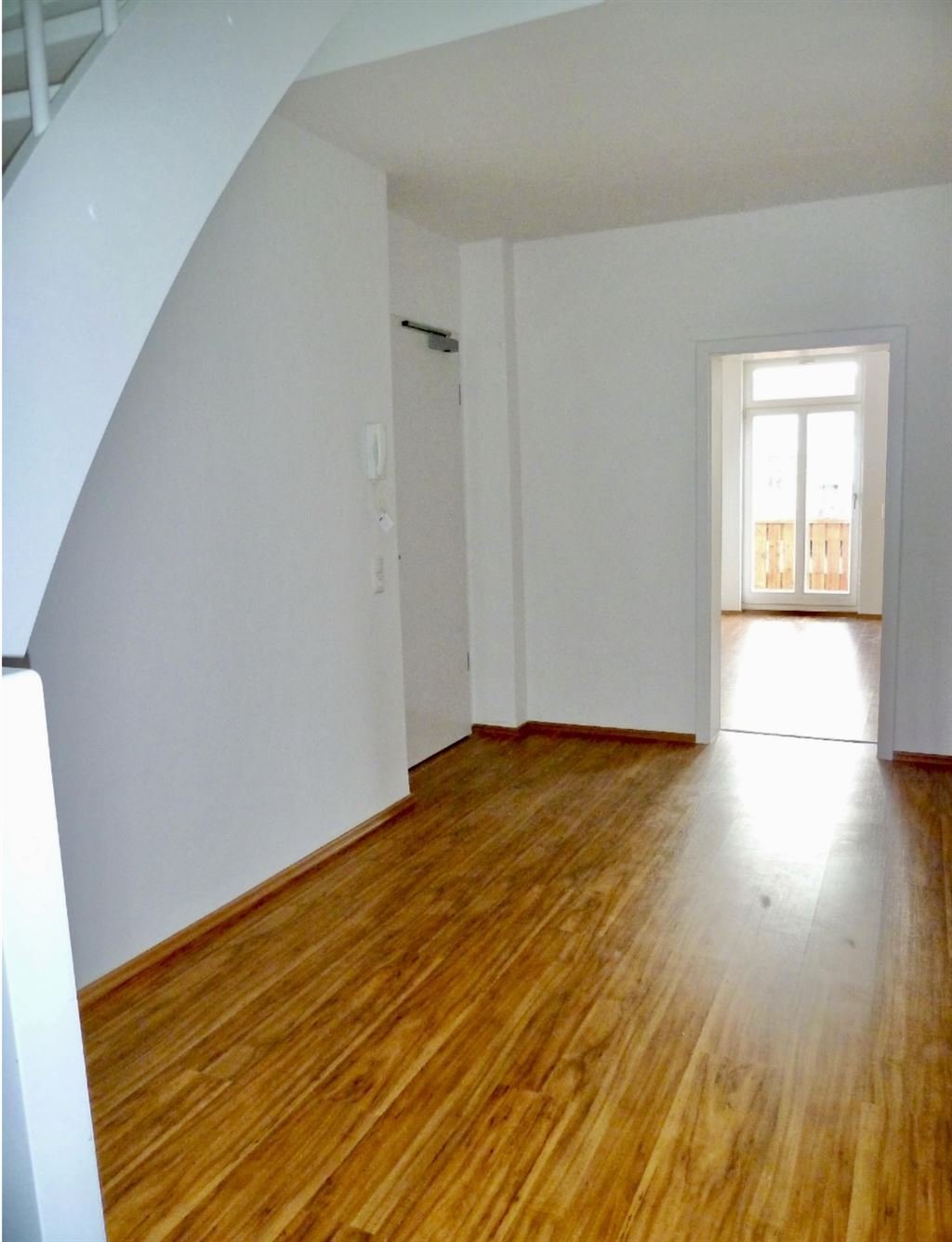Vermietet: 4 Zimmer-MaisonetteWohnung mit ca 94 qm, Balkon, FussbodenHeizung, Stellplatz, zzgl Garage