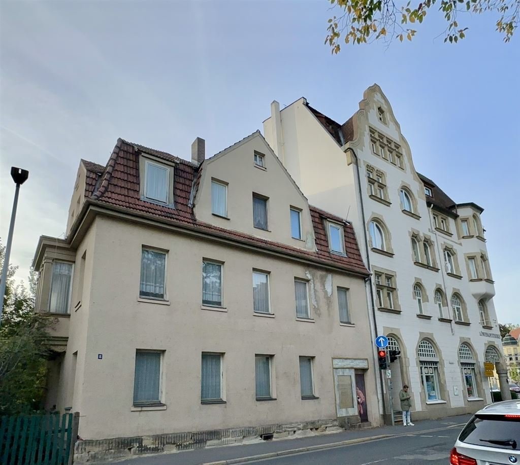 EntwicklungsObj: Tolle StadtVilla mit MFH (leer) Sanieren od. Abriss u NEUBAU, Stellpl., zzgl. kl. Parkhaus