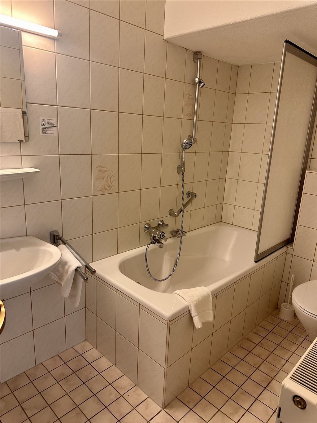 Stadt Co: MFH mit 12 möb. Apartments, 1Gew., flex.Nutzg, ideal für Boardinghouse/ Airbnb/Studenten…