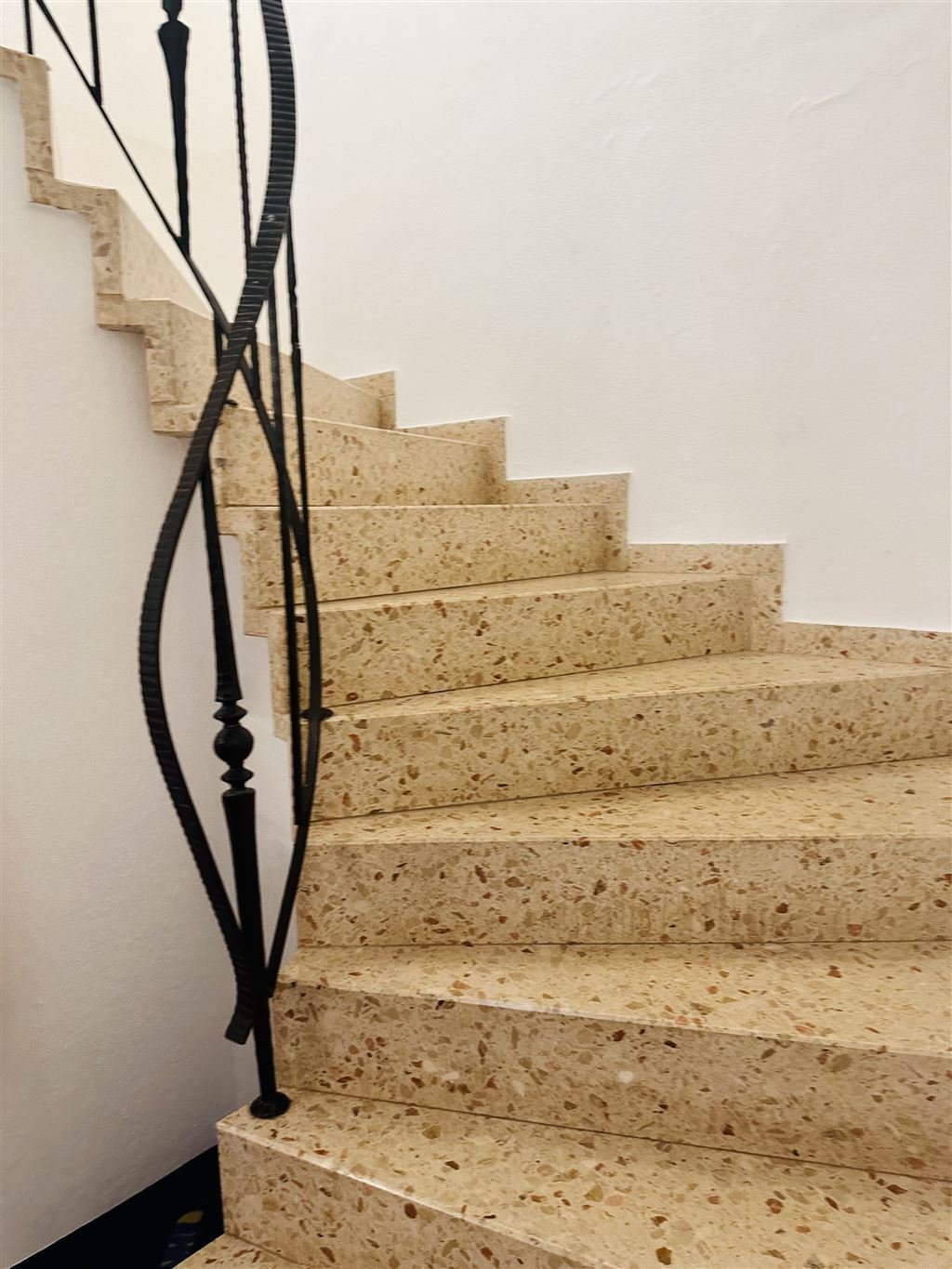 Stadt Co: MFH mit 12 möb. Apartments, 1Gew., flex.Nutzg, ideal für Boardinghouse/ Airbnb/Studenten…