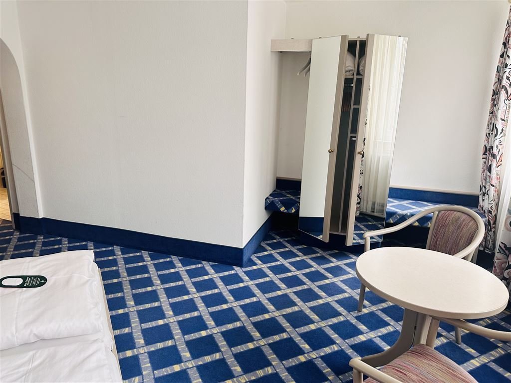 Stadt Co: MFH mit 12 möb. Apartments, 1Gew., flex.Nutzg, ideal für Boardinghouse/ Airbnb/Studenten…