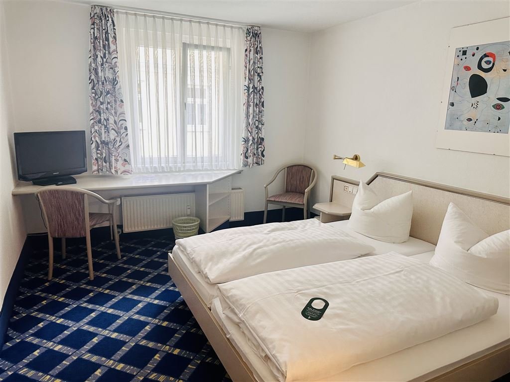 Stadt Co: MFH mit 12 möb. Apartments, 1Gew., flex.Nutzg, ideal für Boardinghouse/ Airbnb/Studenten…